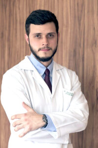 Dr. Alexandre de Azevedo, oftalmologista
